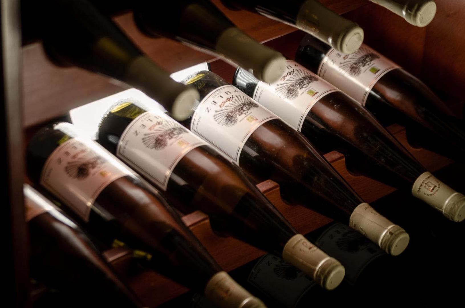 Alpeta Agrotourism & Winery - Roshnik ,